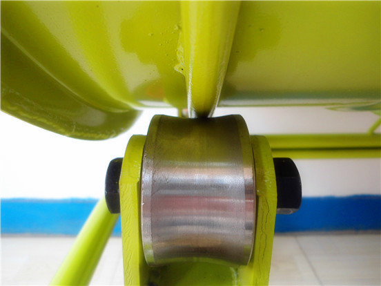 小型搅拌机滚动轴制成轮